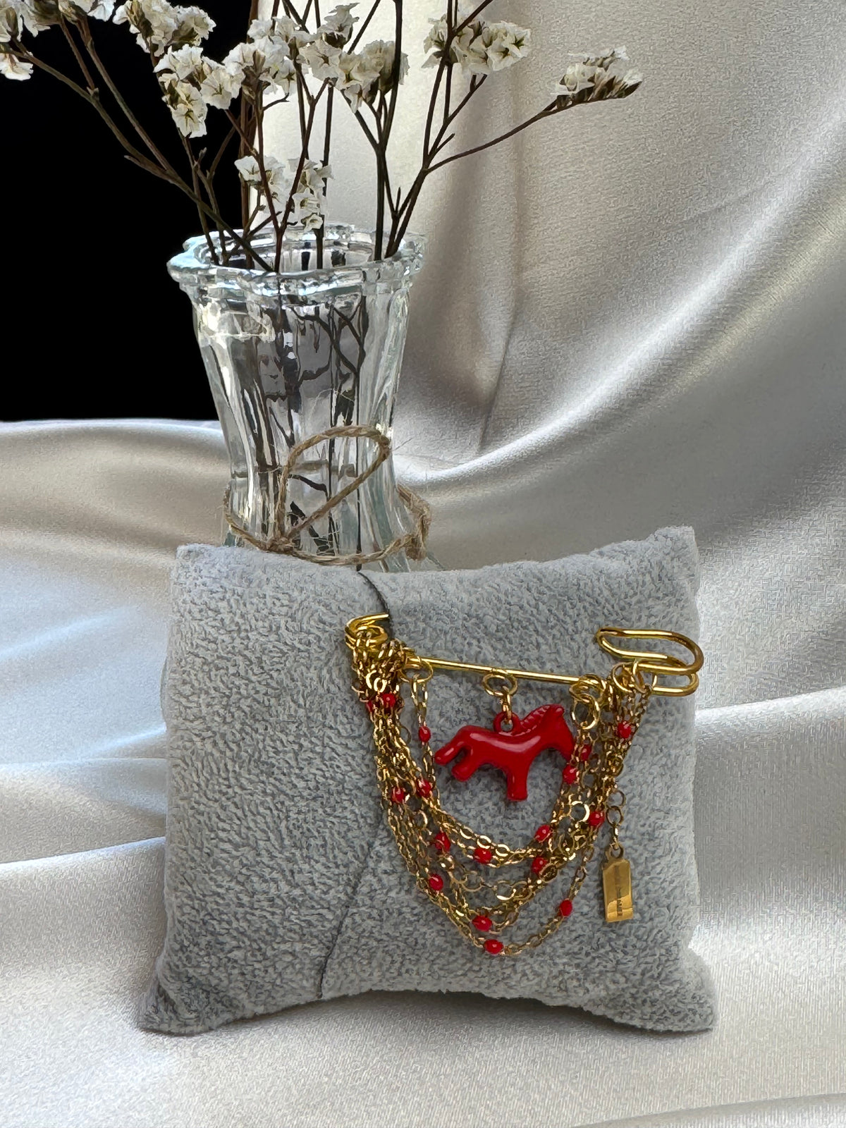 Red Horse Chain Brooch