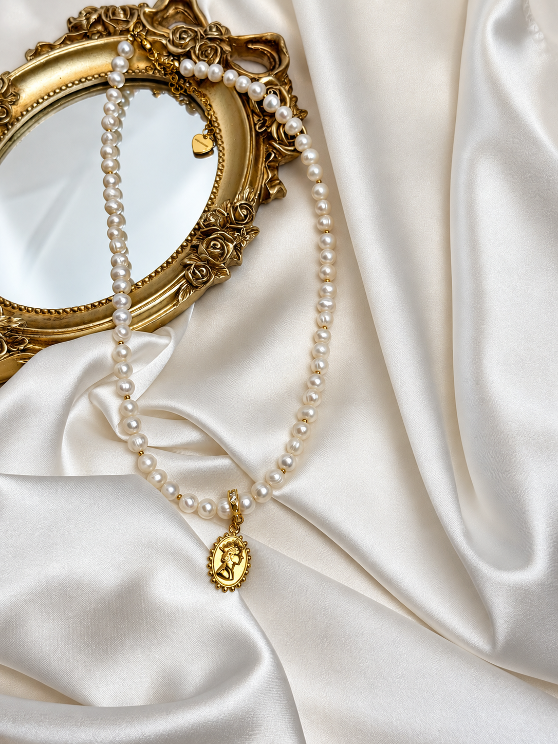 Golden Muse – Freshwater Pearl Necklace
