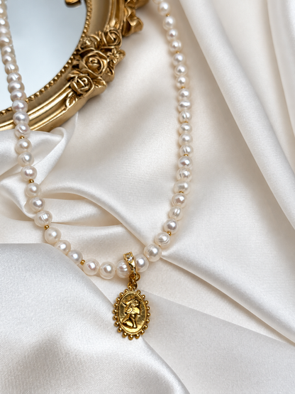 Golden Muse – Freshwater Pearl Necklace