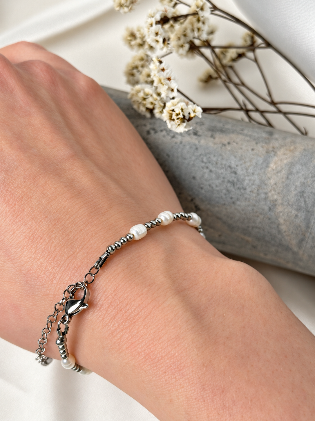 Silver Pearl Glow Bracelet