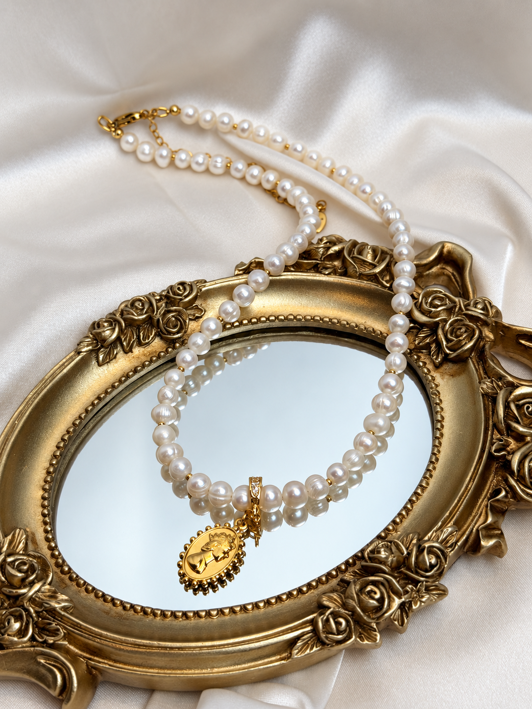 Golden Muse – Freshwater Pearl Necklace